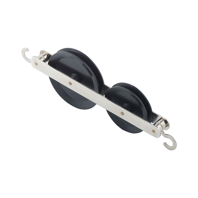 Black tandem pulley